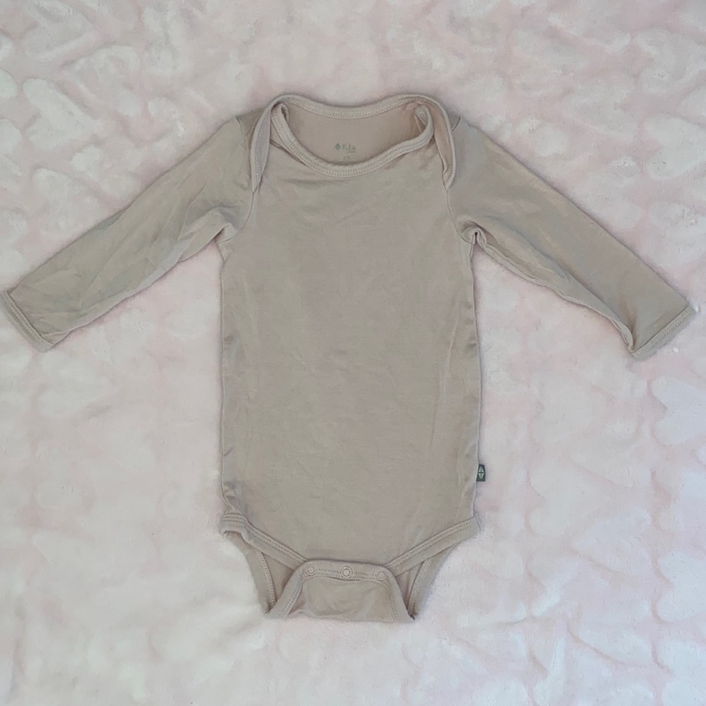 Kyte baby long sleeved bodysuit